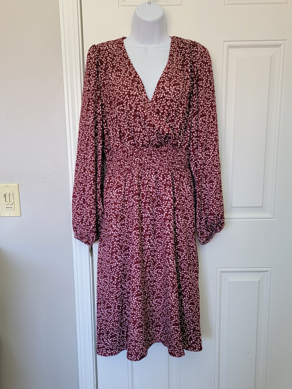 Draper James RSVP Burgundy Cream Floral V-Neck Puff Sleeve Smocked Midi Dress M